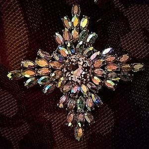 Vintage antique crystal incandescent broach
